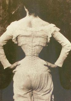 korsett.jpg
